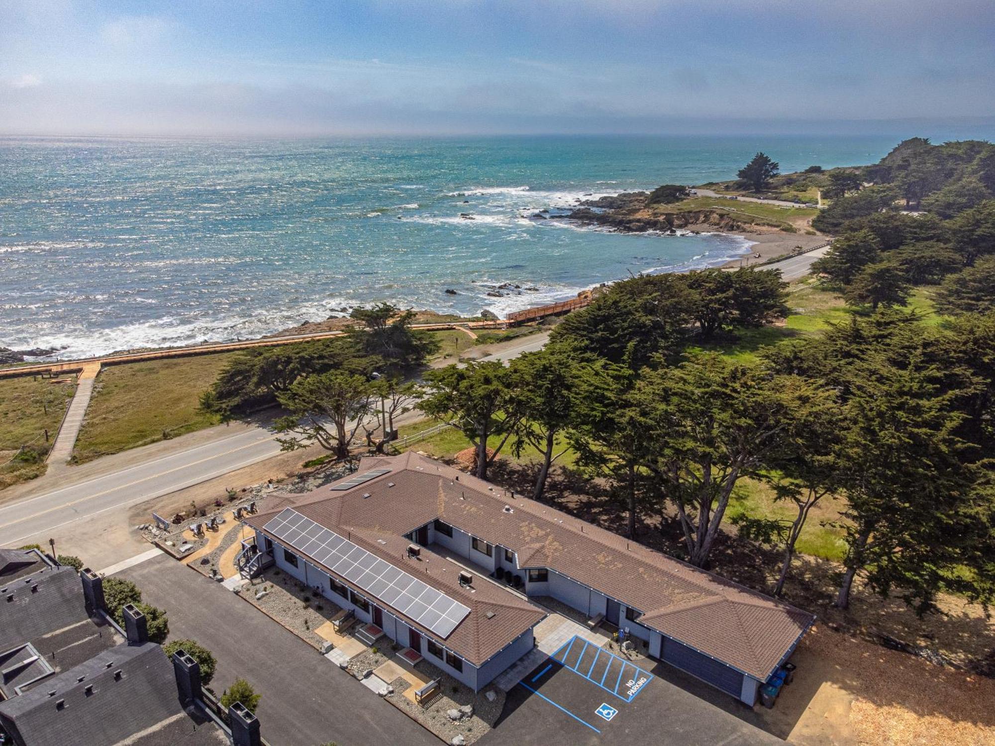 Windrush Inn - Cambria Bagian luar foto