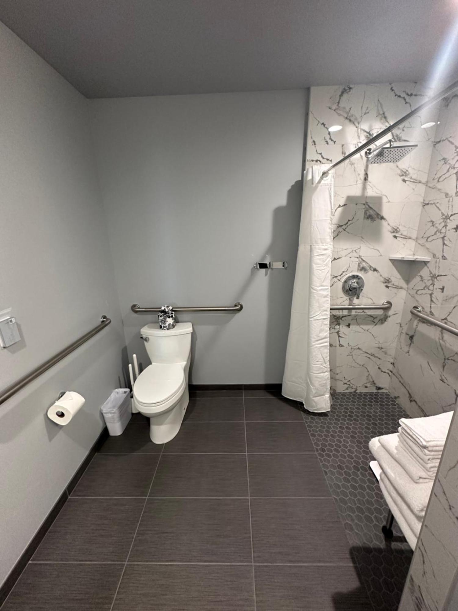 Windrush Inn - Cambria Bagian luar foto